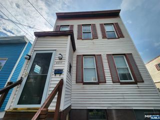 4311 Cottage Avenue, North Bergen, NJ 07047