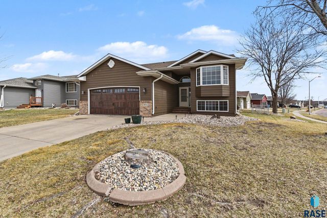 4612 S Wilson Ave Avenue, Sioux Falls, SD 57106