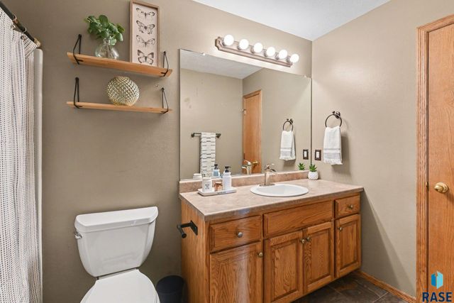 4612 S Wilson Ave Avenue, Sioux Falls, SD 57106