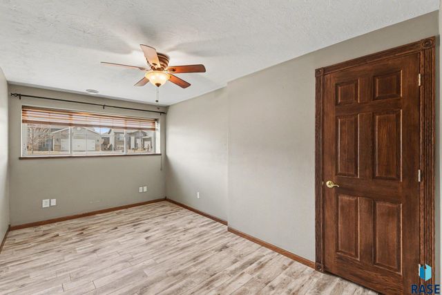 4612 S Wilson Ave Avenue, Sioux Falls, SD 57106