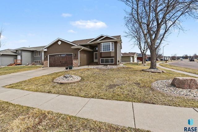 4612 S Wilson Ave Avenue, Sioux Falls, SD 57106