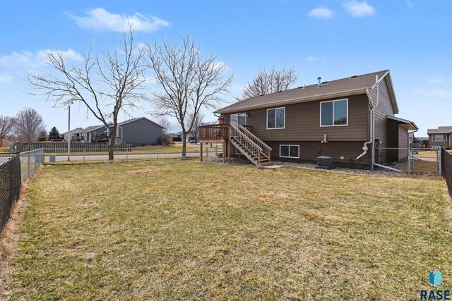 4612 S Wilson Ave Avenue, Sioux Falls, SD 57106