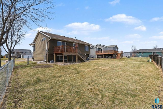 4612 S Wilson Ave Avenue, Sioux Falls, SD 57106