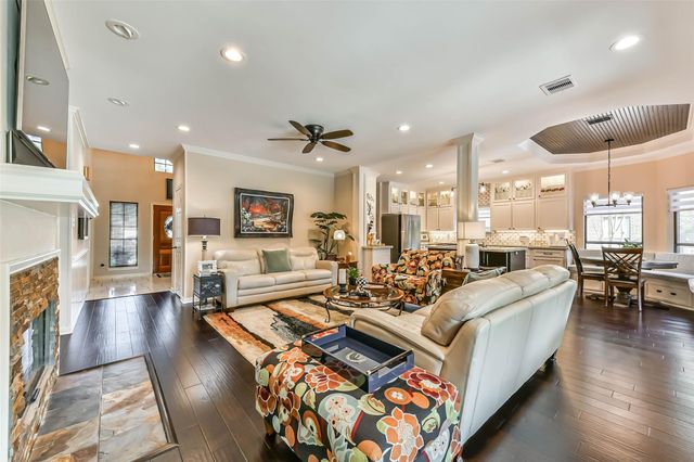 1719 Fairoaks Street, El Lago, TX 77586