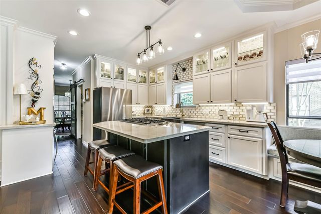 1719 Fairoaks Street, El Lago, TX 77586