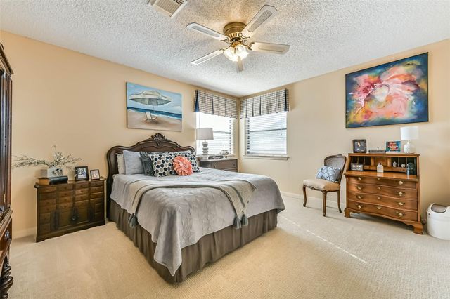 1719 Fairoaks Street, El Lago, TX 77586