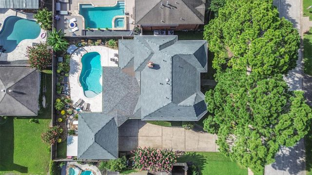 1719 Fairoaks Street, El Lago, TX 77586