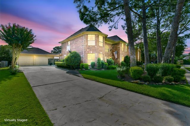 1719 Fairoaks Street, El Lago, TX 77586