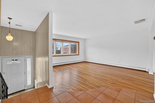 16 Patti Lane, Yonkers, NY 10701