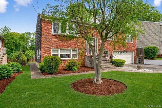 16 Patti Lane, Yonkers, NY 10701