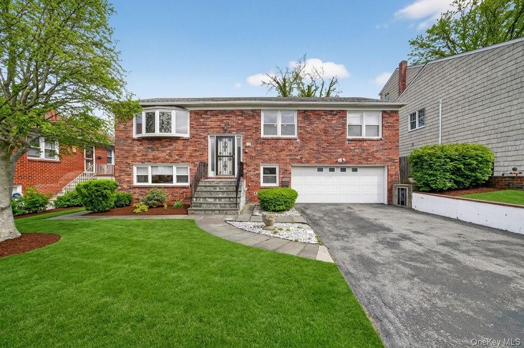 16 Patti Lane, Yonkers, NY 10701