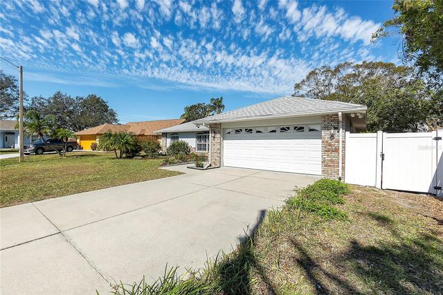 911 WEE BURN PLACE, Sarasota, FL 34243