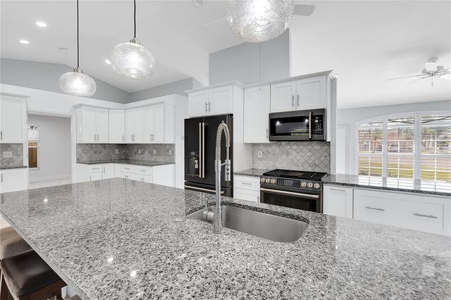 911 WEE BURN PLACE, Sarasota, FL 34243