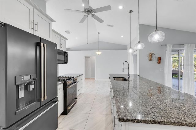 911 WEE BURN PLACE, Sarasota, FL 34243