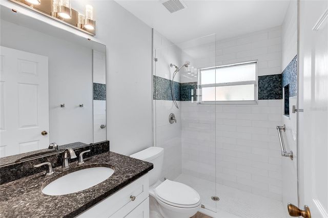 911 WEE BURN PLACE, Sarasota, FL 34243