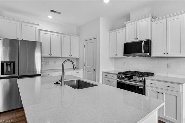 1858 Pheasant Trace Circle, Kernersville, NC 27284