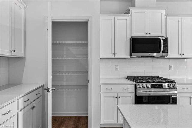 1858 Pheasant Trace Circle, Kernersville, NC 27284