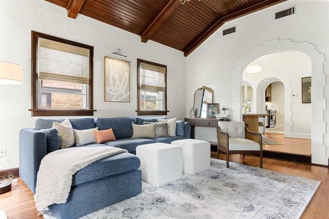 4132 Pershing Avenue, Fort Worth, TX 76107