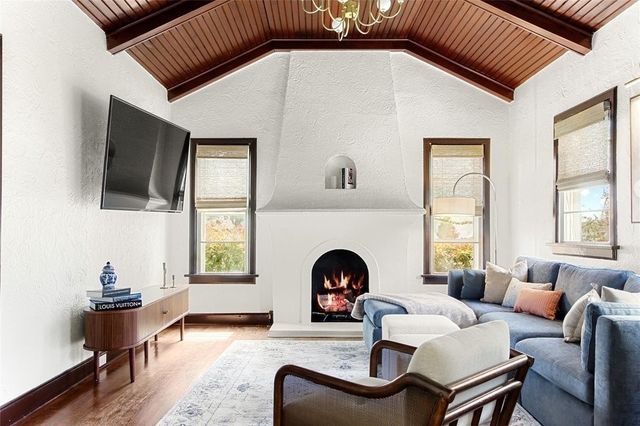 4132 Pershing Avenue, Fort Worth, TX 76107