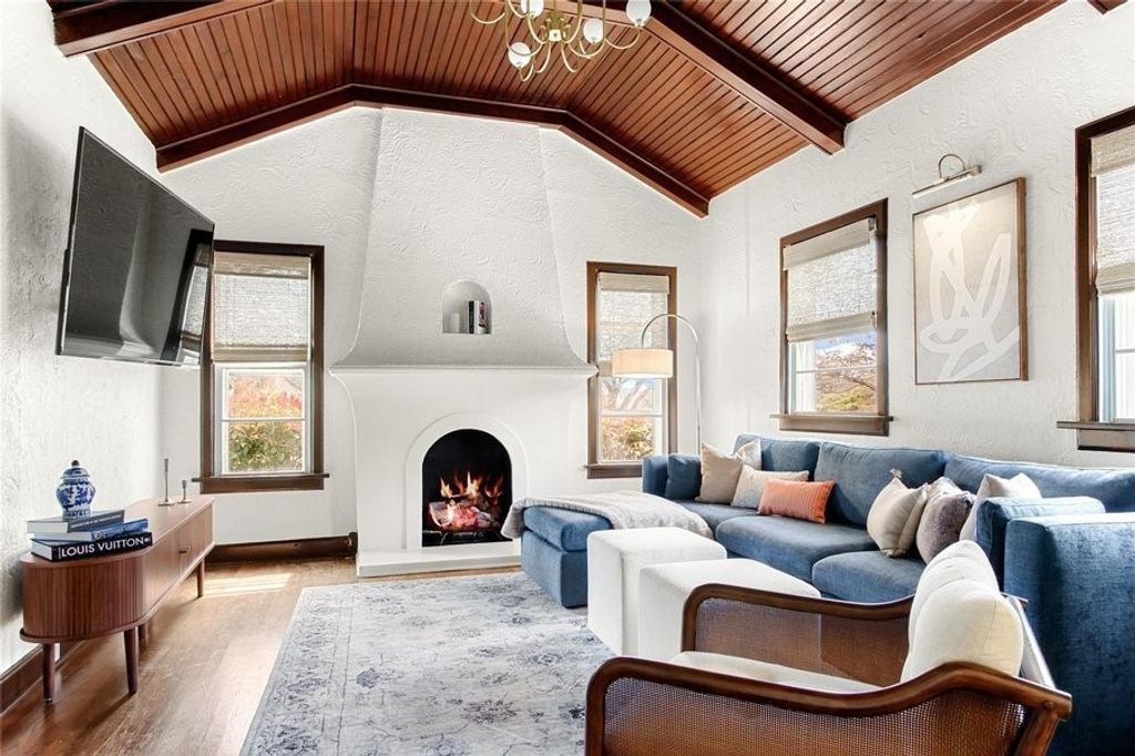 4132 Pershing Avenue, Fort Worth, TX 76107