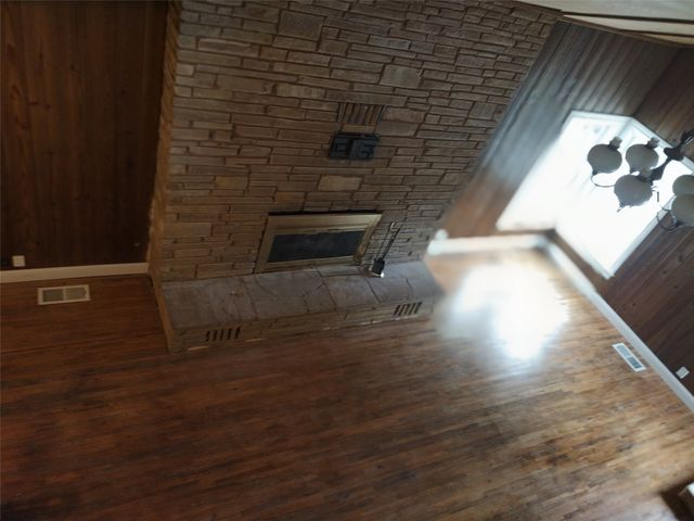 202 SW Cindy Lane, Burleson, TX 76028