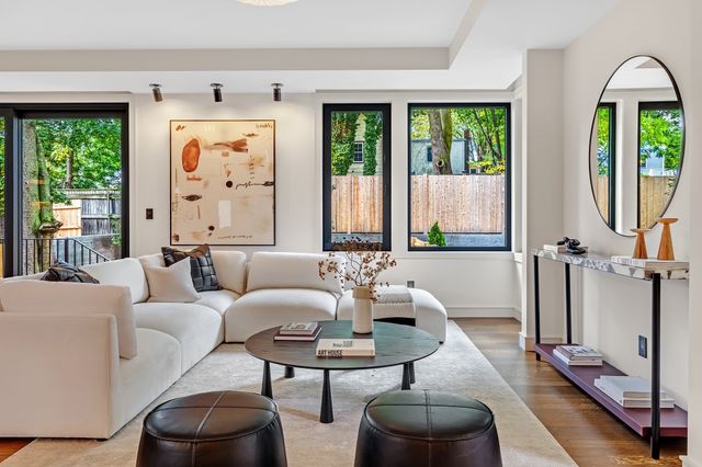 6 Holworthy Terrace 6, Cambridge, MA 02138