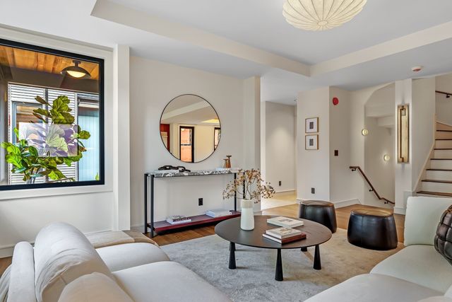 6 Holworthy Terrace 6, Cambridge, MA 02138