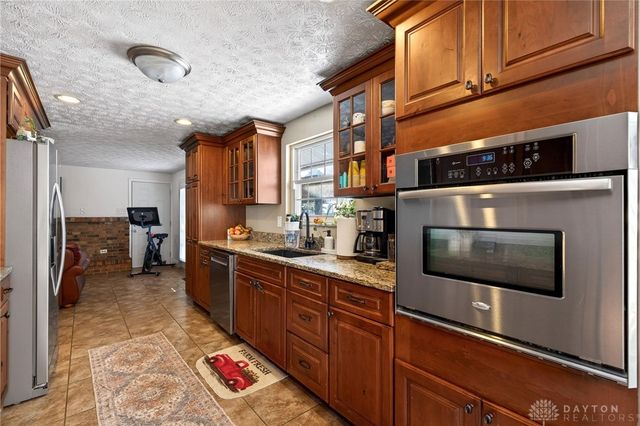 6324 Larcomb Drive, Dayton, OH 45424