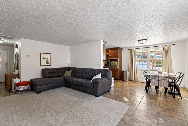 6324 Larcomb Drive, Dayton, OH 45424