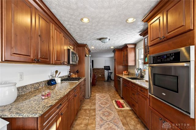 6324 Larcomb Drive, Dayton, OH 45424