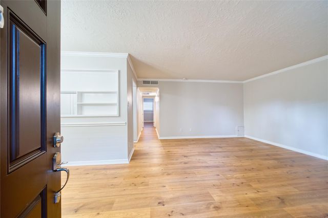 3224 Timmons Lane 157, Houston, TX 77027