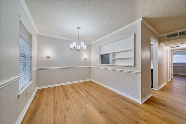 3224 Timmons Lane 157, Houston, TX 77027