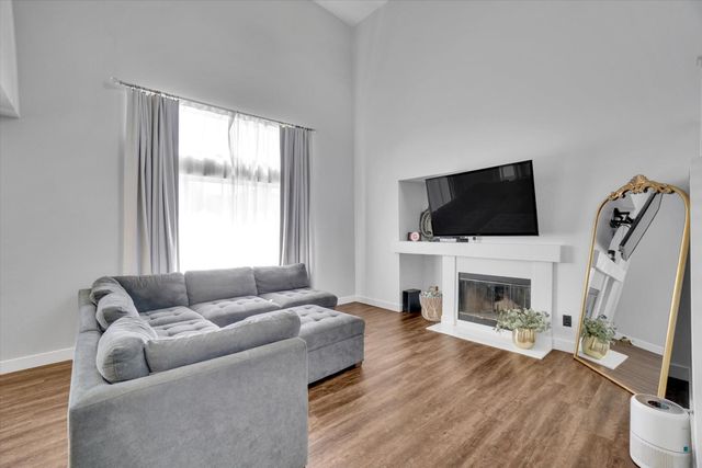 5210 Calvine Rd, Sacramento, CA 95823