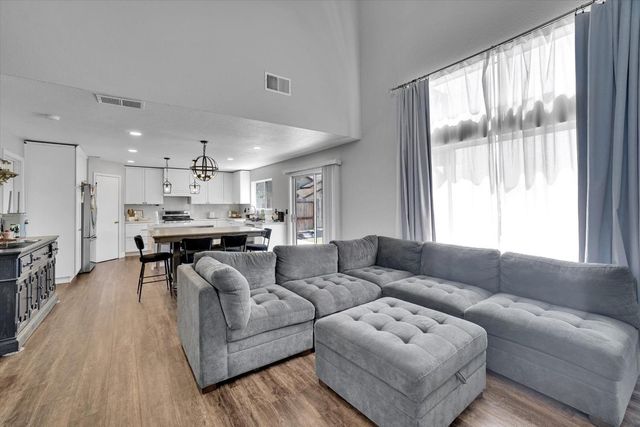 5210 Calvine Rd, Sacramento, CA 95823