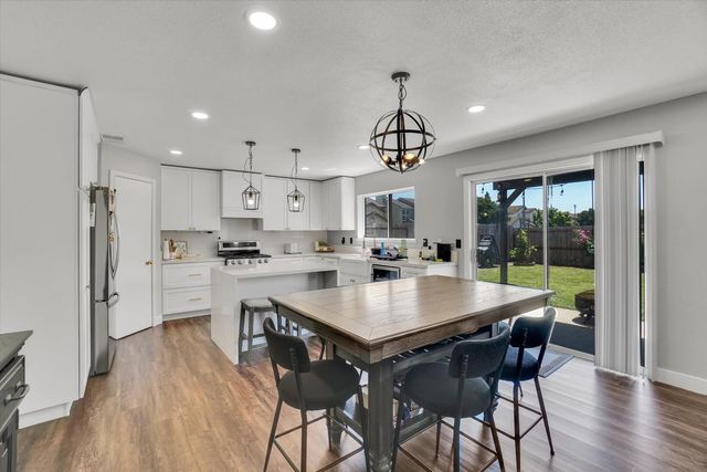 5210 Calvine Rd, Sacramento, CA 95823