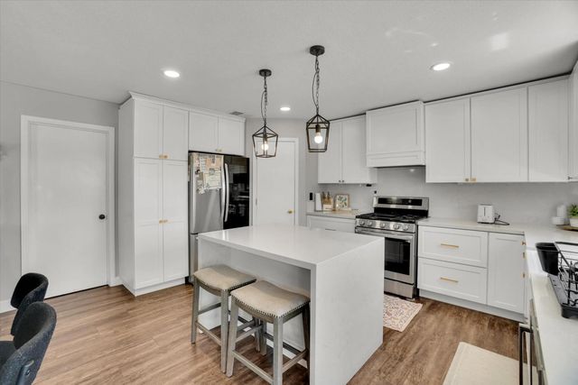 5210 Calvine Rd, Sacramento, CA 95823