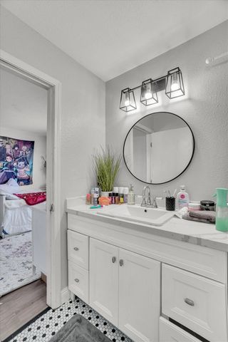 5210 Calvine Rd, Sacramento, CA 95823