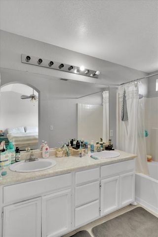 5210 Calvine Rd, Sacramento, CA 95823