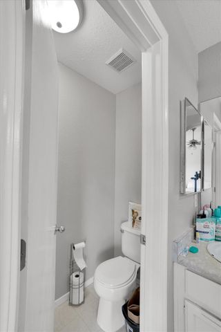 5210 Calvine Rd, Sacramento, CA 95823