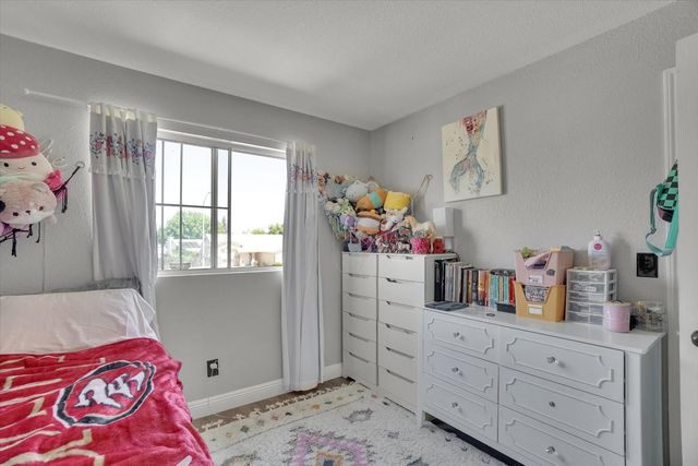 5210 Calvine Rd, Sacramento, CA 95823
