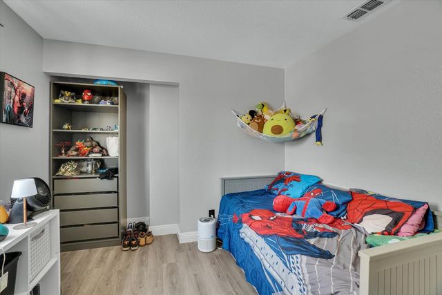 5210 Calvine Rd, Sacramento, CA 95823