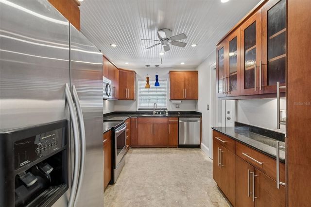139 BLUFF VIEW DRIVE 110, Belleair Bluffs, FL 33770