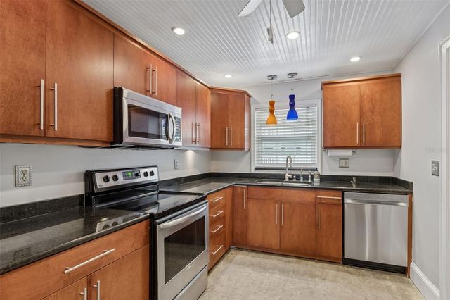 139 BLUFF VIEW DRIVE 110, Belleair Bluffs, FL 33770