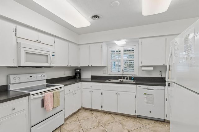 139 BLUFF VIEW DRIVE 110, Belleair Bluffs, FL 33770