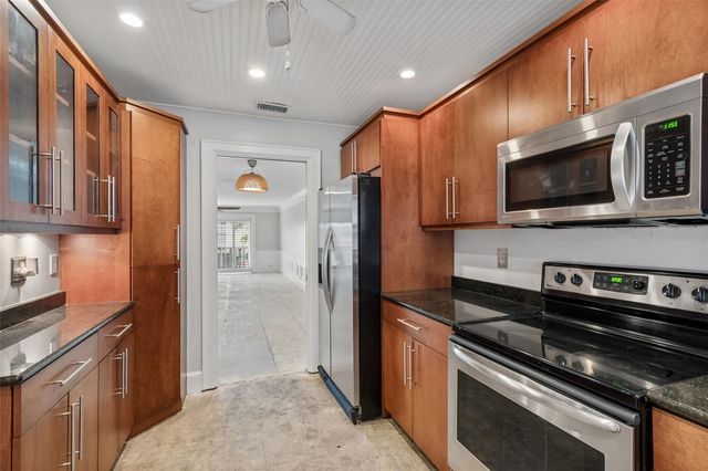 139 BLUFF VIEW DRIVE 110, Belleair Bluffs, FL 33770