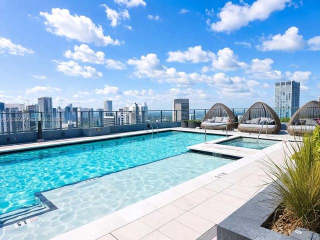 121 NE 5th St 3006, Miami, FL 33132