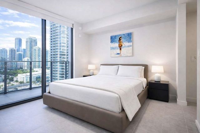 121 NE 5th St 3006, Miami, FL 33132