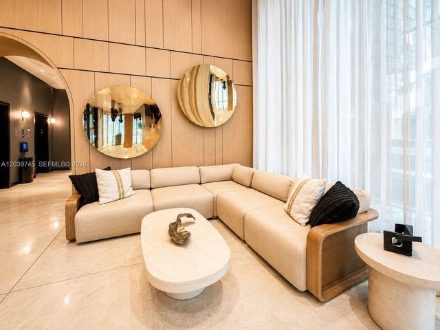 121 NE 5th St 3006, Miami, FL 33132