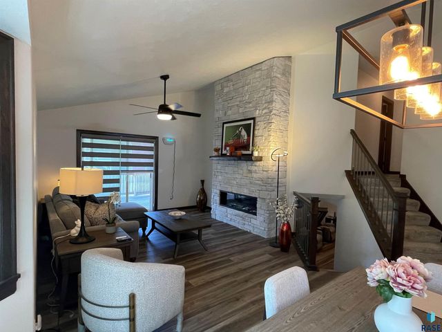 4013 Home Plate Ave, Sioux Falls, SD 57110