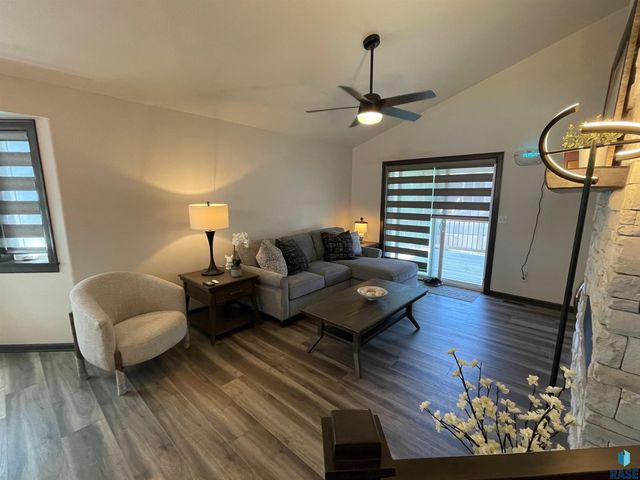 4013 Home Plate Ave, Sioux Falls, SD 57110